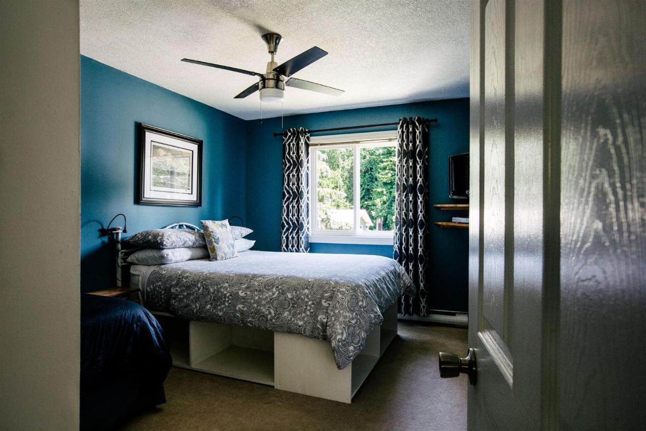 Alpenrose Revelstoke Bed & Breakfast Екстериор снимка