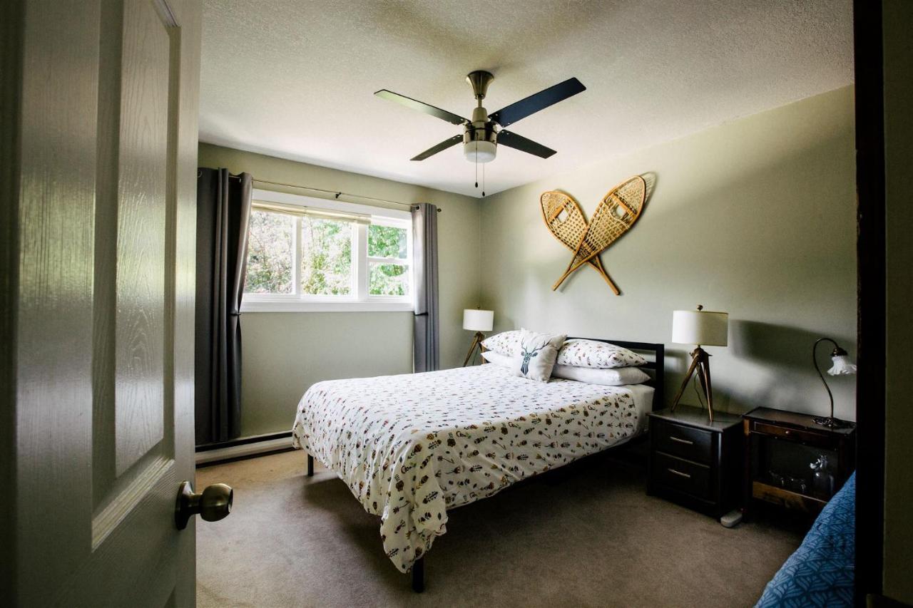 Alpenrose Revelstoke Bed & Breakfast Екстериор снимка