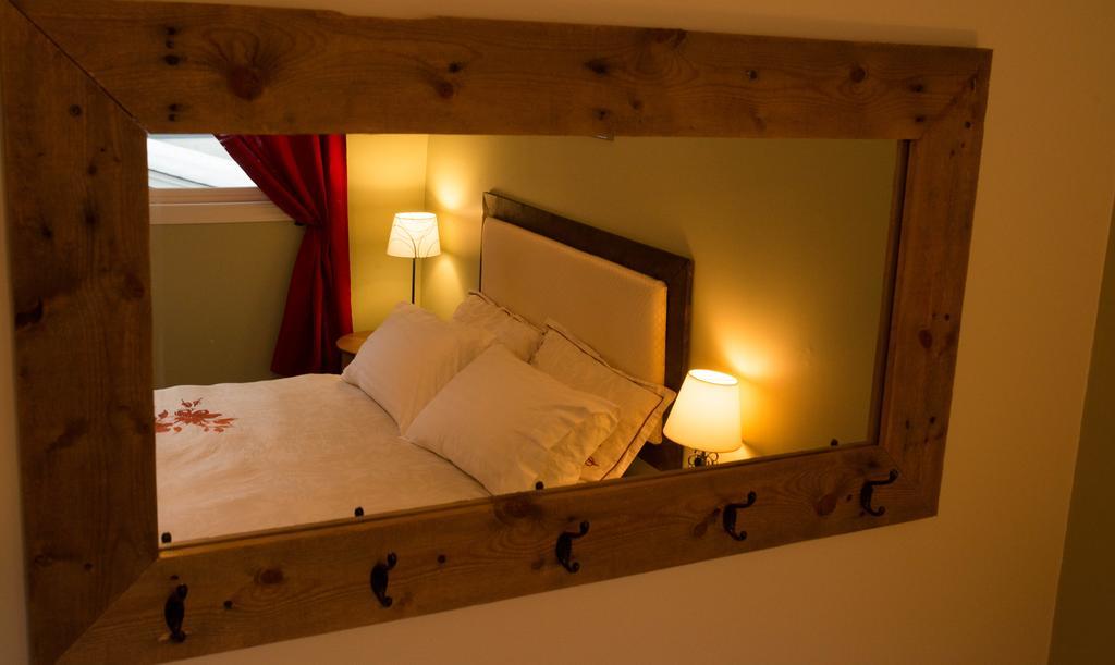 Alpenrose Revelstoke Bed & Breakfast Стая снимка