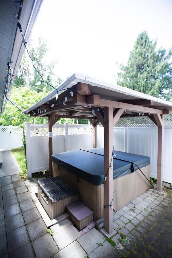 Alpenrose Revelstoke Bed & Breakfast Екстериор снимка